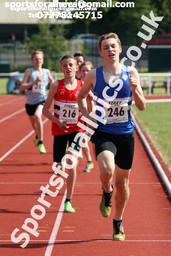 Boys under-15s 800 metres, North Eastern Track and Fields Champs., Middlesbrough. Photo: David T. Hewitson/Sports for All Pics